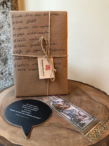 Blind Date with a Book BD00040