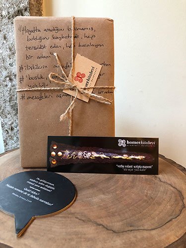 Blind Date with a Book BD00041