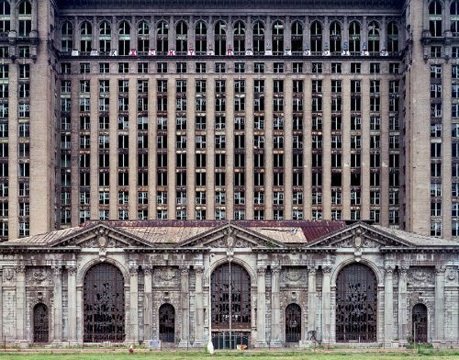 Yves Marchand / Romain Meffre: The Ruins of Detroit
